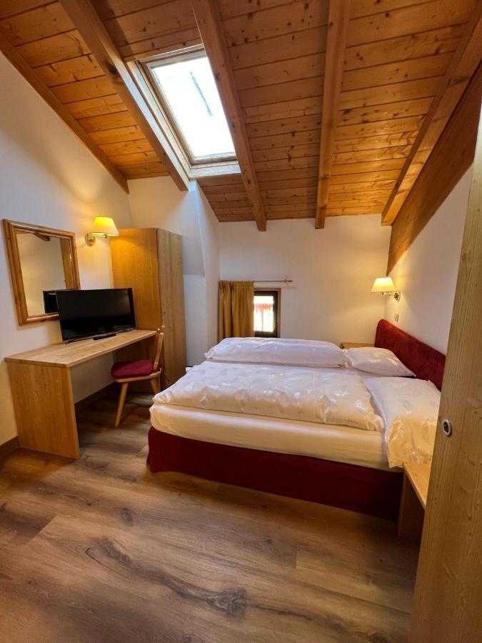Antico Albergo Stella D'Italia Folgaria Exterior foto